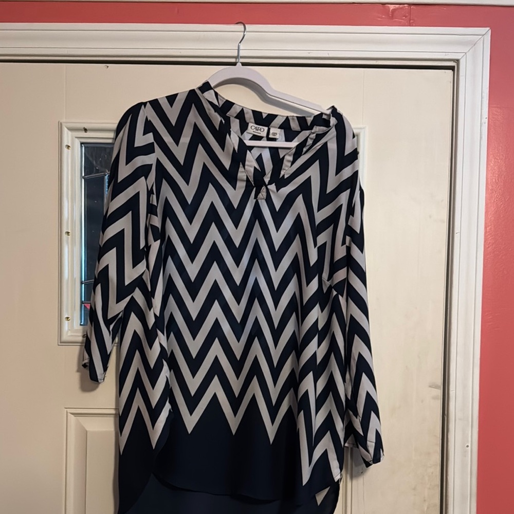 Cato Black and White Asymmetrical Graphic Blouse